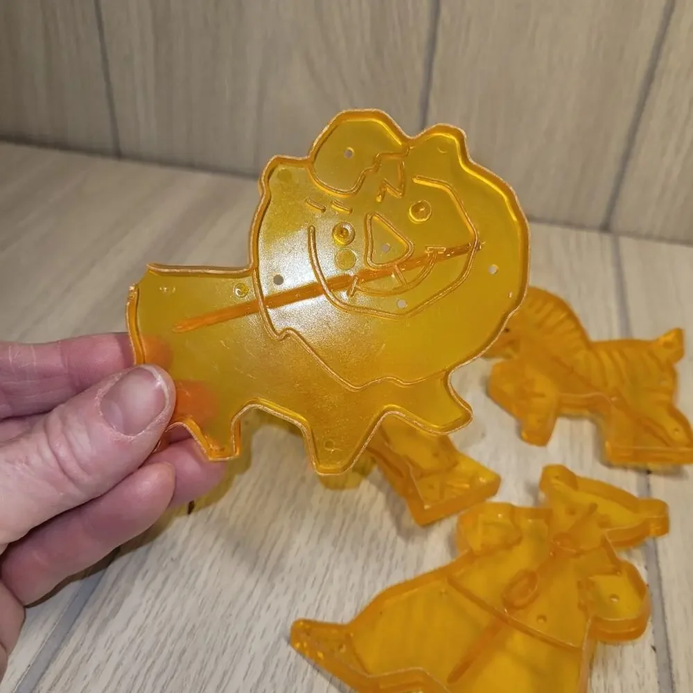 Vtg 1966 Quaker Oat Co Plastic Circus Cookie Cutters Set Of 6 Kids Birthday